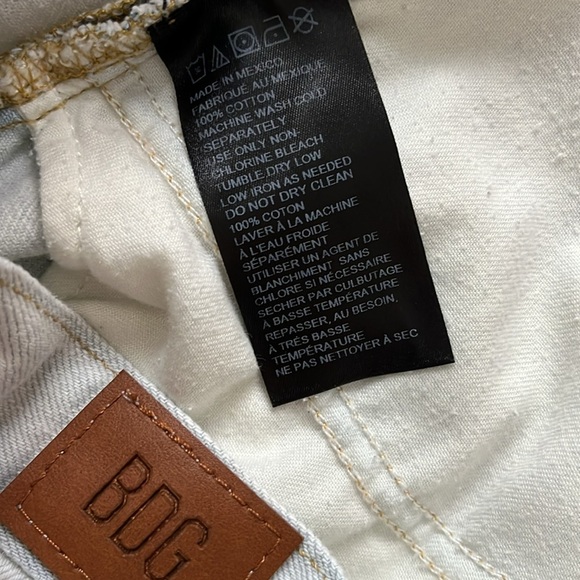 Urban Outfitter BDG Straight Fit Light Wash Relaxed Straight Jeans Size 28 - Picture 10 of 10